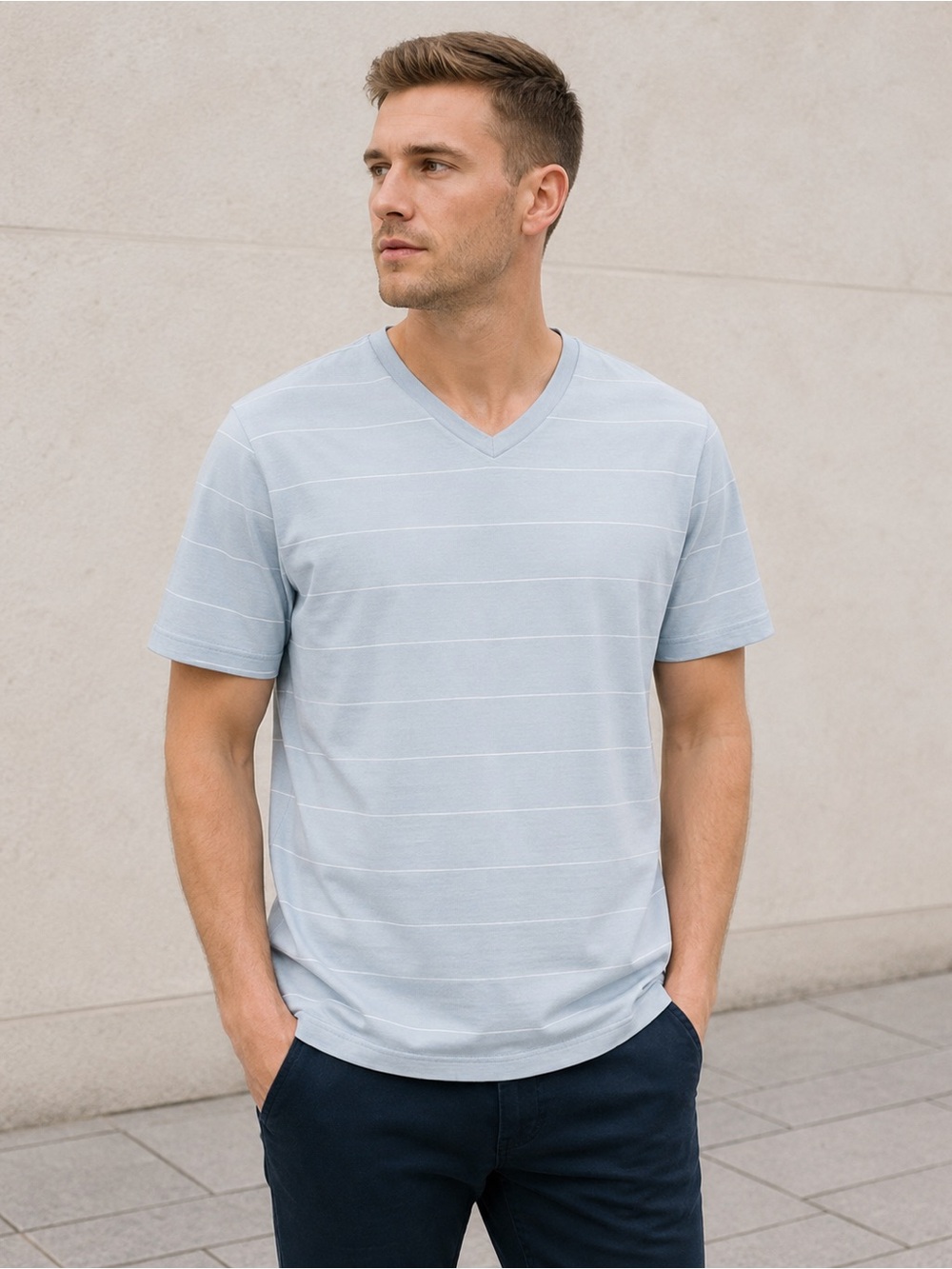 Old Navy Men's Large Blue White Striped V-Neck T-Shirt 100% Cotton
